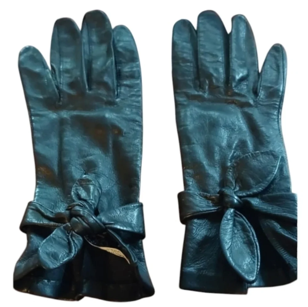 Halston Leather with Silk Lining Vintage Elegant Black Gloves with Bow Detail